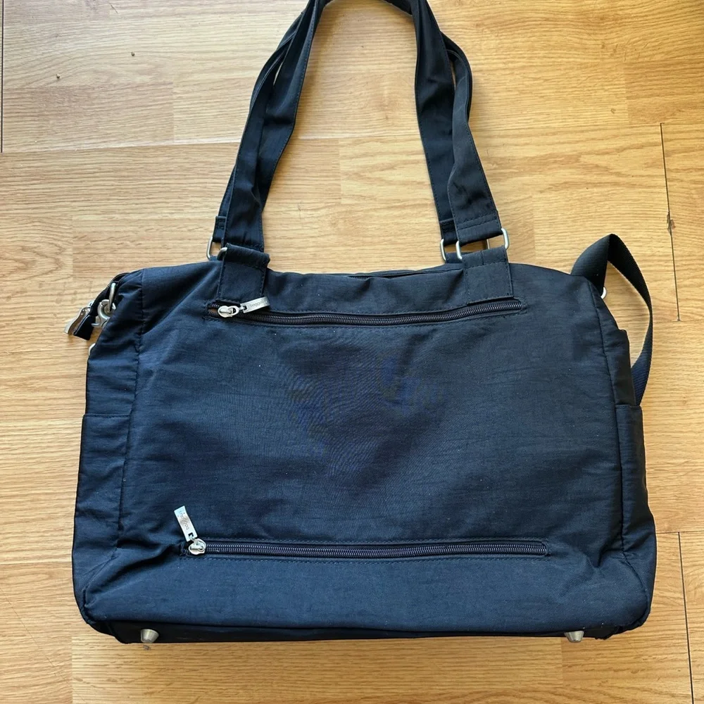 Baggallini black Alfa laptop bag